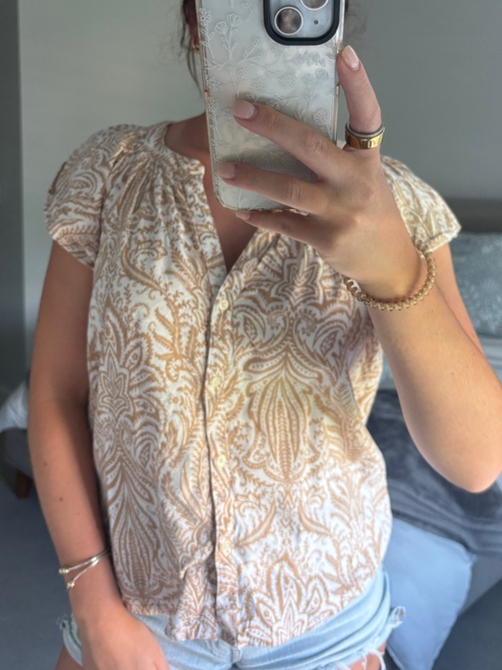 LOFT Cream & Tan Paisley Button-Front Cap Sleeve Blouse